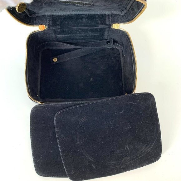 Chanel long strappurse Box Vanity Cosmetic Bag Patent Leather Black Authentic - Picture 11 of 14